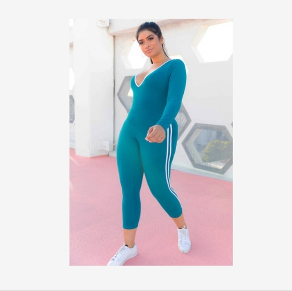 Rebdolls "in line double stripe long sleeve v-neck cropped jumpsuit"  3x Blue - Picture 2 of 2